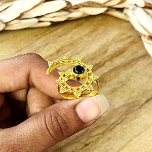 Nouvelle Collection : Bague Bohème Céleste en Laiton Tribal, Bijoux Femme Plaqué Or 18 carats, Bague Améthyste Ethnique Rayon de Soleil pour Vente en Gros/OEM/ODM - Product Image 4