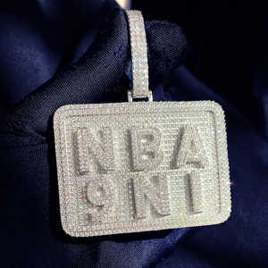 Pendentif Lettre R Personnalisé Moissanite Iced Out, Breloque Hip Hop en Argent Plaqué Or pour Hommes et Femmes, Bijoux de Fête - Product Image 2
