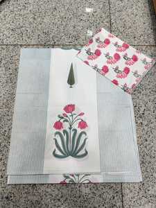 Parure de draps en coton imprimé à la main motif floral indien avec taies d'oreiller, literie artisanale, fournisseur en gros de textiles de maison bohèmes B2B - Product Image 1