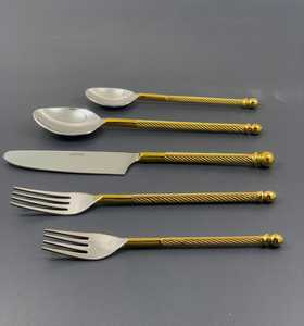 Juego de Cubiertos de Metal con Acabado Martillado Moderno, Cuchara, Tenedor, Cuchillo, Aptos para Lavavajillas, Cubiertos Dorados para Mesa de Boda, 4 Piezas, Libres de BPA - Product Image 3