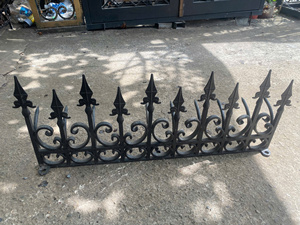 Clôture de jardin en fer forgé peinte, moderne et luxueuse, panneau décoratif pour villa, cour et aménagement extérieur, fabriqué au Vietnam - Product Image 6