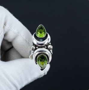 Anillo de Boda de Plata de Ley 925 con Peridoto Natural, Diseño de Luna Doble, Hecho a Mano, Dos Piedras, Luna Creciente, Gema Verde, Unisex, Venta al por Mayor - Product Image 3