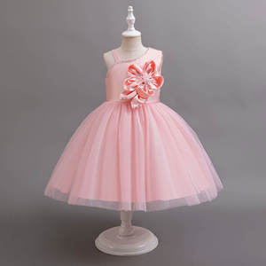Robe de Soirée Princesse Élégante pour Filles, Épaule Unique, Ornée de Fleurs, en Tulle Écologique et Respirant, Idéale pour Anniversaire et Fêtes (Vente en Gros) - Product Image 3