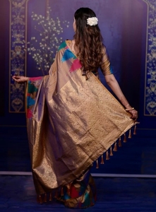 Sari en soie artificielle KV Woven Kanjivaram en coton et soie (marron) - Product Image 5