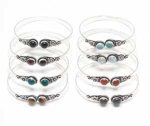 Pulsera Ajustable Plateada con 2 Piedras Redondas de Latón y Gemas Multicolores, Pulsera Casual para Mujer y Niña - Product Image 3