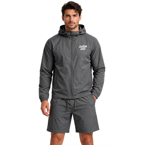Conjunto corto de chaqueta y pantalones cortos de poliéster ligero para hombre, diseño de bloques de color, logotipo personalizado y estampado. - Product Image 6