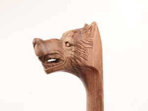 Cuchara de zapatos de madera tallada a mano con forma de lobo, mango largo, hecha a mano, rústica, ayuda para el calzado, regalo único para hombres, decoración del hogar - Product Image 5
