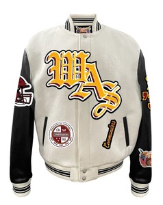 Giacca Varsity in Lana e Pelle Stile Old English dei Washington Commanders, Bianco Sporco/Nero - Product Image 1