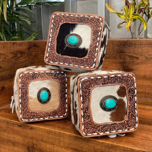 Offres Spéciales en vrac personnalisé usiné à la main en cuir grande capacité boîte à bijoux peau de vache boîte de rangement organisateur de luxe voyage boîtes à bijoux - Product Image 4