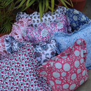 Funda de Cojín con Volantes Florales, Cuadrada, Estampada, Estilo Bohemio, Decoración del Hogar, Funda de Almohada 100% Algodón Hecha a Mano - Product Image 2