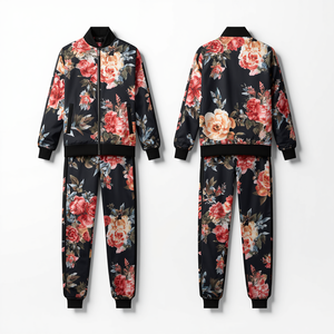 Ensemble de survêtement sportif pour femmes avec imprimé floral par sublimation - Product Image 1