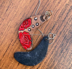 Recién llegado, pendientes de cuero tallados a mano de estilo occidental para mujer, bonitos pendientes de flor de cuero en forma de lágrima a la moda, joyería occidental - Product Image 3