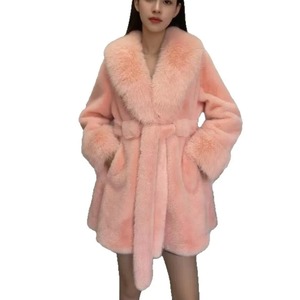 Abrigo de Piel Sintética Ecológico para Mujer, Estilo Casual, Largo Medio, Manga Larga, Color Sólido, Grueso y Cálido para Invierno, con Cinturón y Ribete de Piel - Product Image 3