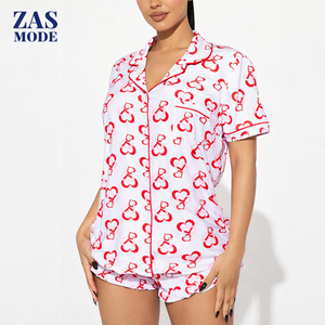 Vente en gros de pyjamas exclusifs pour femmes, ensemble de pyjamas courts à imprimé cœur et bord festonné, pyjamas de la Saint-Valentin pour femmes, vêtements de nuit pour femmes, cadeaux pour femmes - Product Image 1