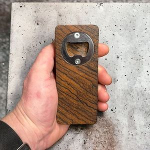 Ouvre-bouteille manuel multifonctionnel portable en acier inoxydable avec poignée en bois, pour ouvrir les bouchons - Product Image 1