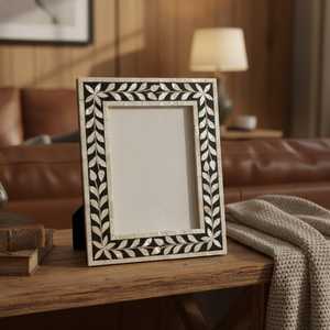 Cadre photo de luxe fait main avec incrustation de nacre, taille et forme personnalisées, mosaïque de coquillages irisés pour une décoration haut de gamme - Product Image 2