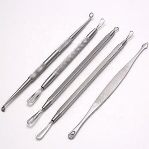Juego de 5 Herramientas Profesionales de Acero Inoxidable para Eliminar Puntos Negros, Extractor de Acné, Espinillas y Comedones, Kit de Cuidado de la Piel - Product Image 2