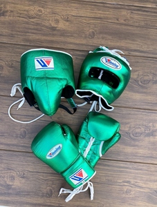 Winning <b>Lace</b>-Up Leather Boxing Set <b>Green</b> Color Adjustable Wrist Strap Customized Logo High Quality Boxing Gloves Head Guard - Product Image 1