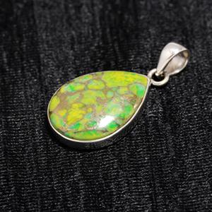 Pendentif Topaze Mystique en Argent Sterling 925 Fait Main, Pierre Précieuse Arc-en-ciel, Bijou Unique de Haute Qualité pour Enfants, Idéal pour le Quotidien - Product Image 3