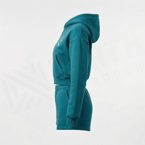 Ensemble short et sweat à capuche en polaire teal pour femme avec logo flamme – Tenue décontractée toutes saisons - Product Image 3
