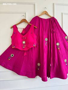 Nuevo conjunto de lehenga de rayón y algodón con bordado a mano, detalles de espejo y bolsillo, y blusa sin mangas con vuelo completo - Exportador indio - Product Image 5