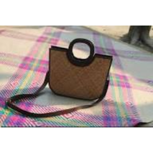 Sac à main pour femme Shetal Pati de qualité supérieure, tissé à la main en fibre de Murta, léger, durable, écologique, sac fourre-tout en jacinthe d'eau naturelle - Product Image 4