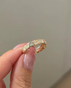 Bague de mariage en or massif 14K 18K avec diamant taille émeraude, bague éternité complète empilable, vente en gros de bijoux en or de laboratoire de qualité supérieure - Product Image 1