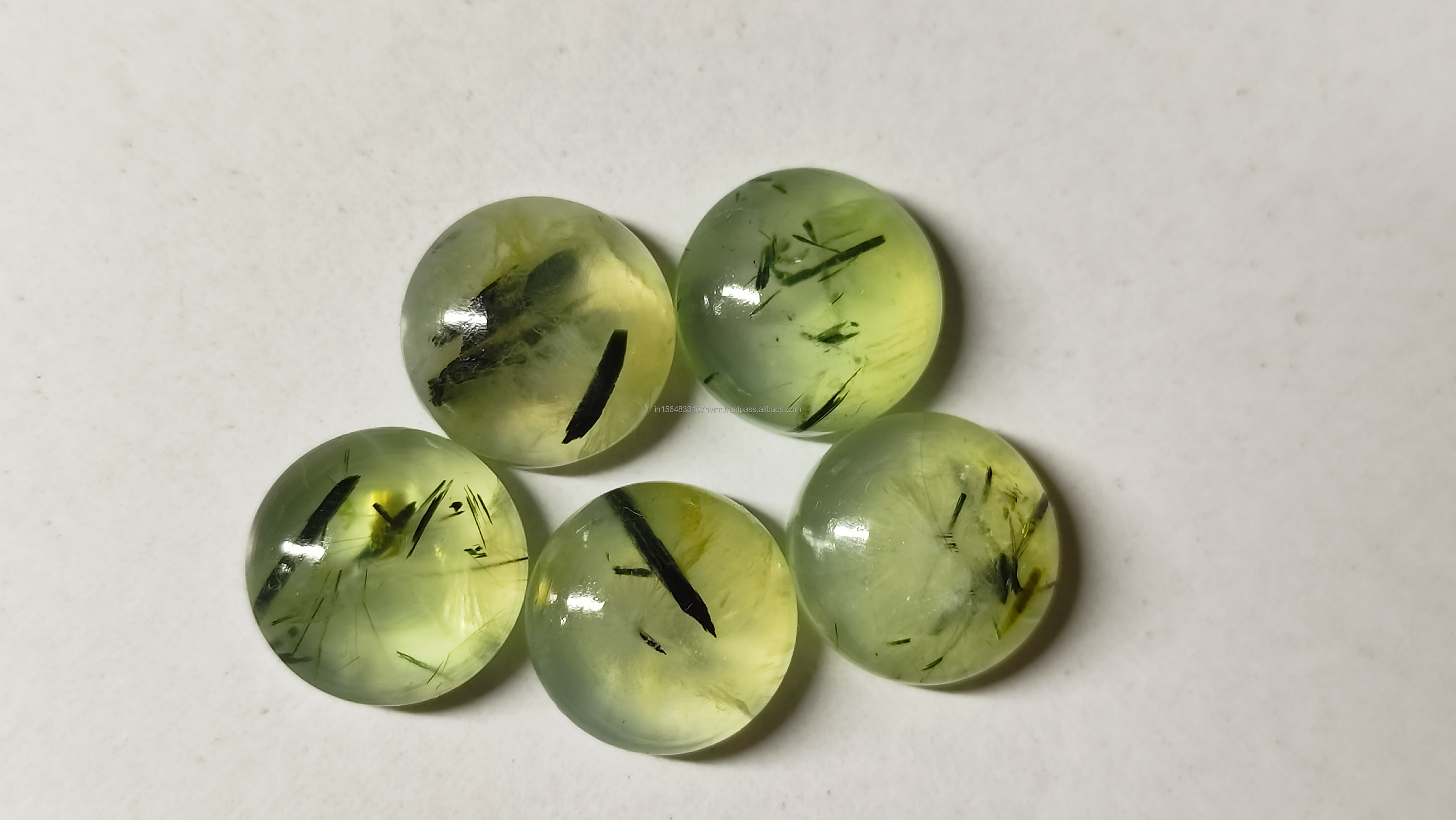 สีเขียว