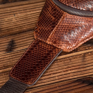 กระเป๋าเอกสารหนังแฟชั่นลำลองสำหรับผู้ชายคุณภาพสูง, กระเป๋าคาดอกทรงสามเหลี่ยมมีช่องใส่แท็บเล็ตขนาด8 "ดีไซน์กระเป๋าสะพายไหล่หนึ่งวัน - Product Image 5