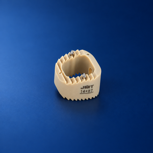 [JMT] Cage de fusion intercorporelle cervicale EDEN ACIF PEEK, marqueur en tantale, surface dentée, forme anatomique, radiolucide - Product Image 3
