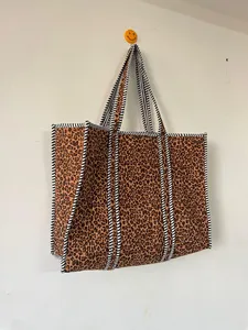 Bolso Tote de Algodón Acolchado con Estampado de Leopardo Marrón, Bolso de Compras Casual Abierto de Estilo Bohemio con Estampado a Mano para Mujer - Product Image 2