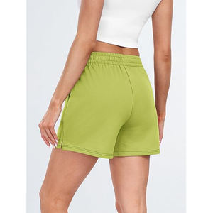 Pantalones cortos de forro polar con forro sherpa para mujer, con ribete de piel sintética, cintura alta, bolsillos laterales, cordón ajustable, ropa cómoda para el invierno. - Product Image 4