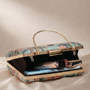 Bolso de Mano con Estampado de Retrato de Mujer Tradicional, Bolso Étnico para Mujer, para Bodas y Eventos - Product Image 3