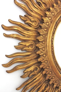 Round Gold Sunburst Wall Mirror With Wooden Frame Traditional Decorative Design - Product Image 5