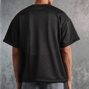 เสื้อยืดผู้ชายแขนสั้นสีดำเรียบง่าย สไตล์ลำลอง ผ้าฝ้าย ทรงหลวม วินเทจ โอเวอร์ไซส์ ใส่ได้ทุกวัน ทรงบ็อกซี่ - Product Image 6