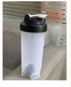 750ML Plastic <b>Shaker</b> <b>Bottle</b> With Push Pull Lid Bpa Free For Gym And Travel Adults Sports Design - Product Image 3