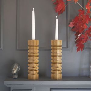 Porte-bougie en bois rustique avec un design artisanal élégant pour centre de table, décoration intérieure et occasions spéciales - Product Image 4