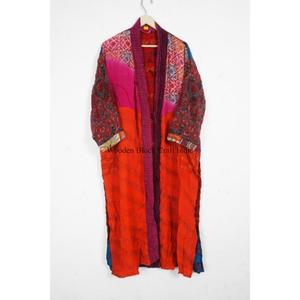 Kimono Vintage de Seda Floral Sólida, Túnica Boho para Descansar, Cubrecuerpo para Festivales, Hecho a Mano con Retazos de Sari, Seda Reciclada, Largo Completo - Product Image 5