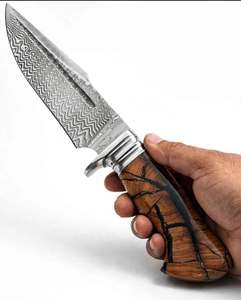 Couteau utilitaire à lame fixe en acier Damas artisanal, manche hybride en résine et bois, outil de préparation et de découpe pour l'extérieur - Product Image 6