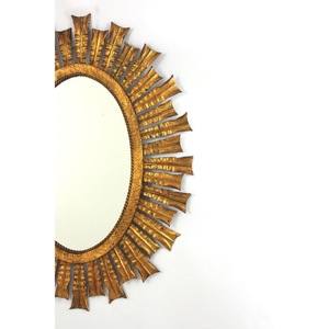 Miroir mural ovale en bois avec design soleil couchant, cadre décoratif moderne du milieu du siècle - Product Image 2