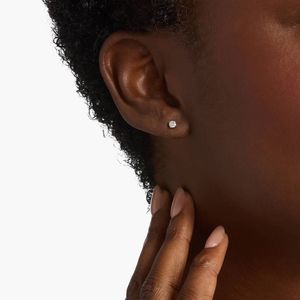 Boucles d'oreilles en or blanc 14 carats avec diamants de laboratoire taille ronde - Product Image 2