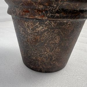 Maceta Redonda de Hierro con Acabado Plateado Desgastado y Aspecto Elegante para Decoración de Jardín, Balcón, Interiores y Estilo del Hogar - Product Image 3