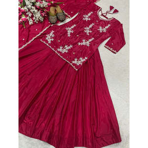 Designer Party Wear Top Lehenga Set de mujer con Dupatta de lujo - Product Image 5