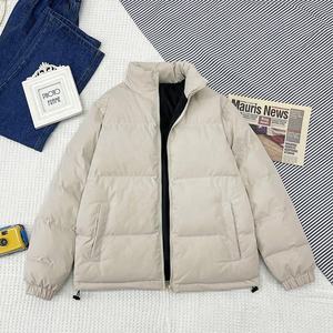 Chaqueta de plumón para hombre OEM personalizada, de alta calidad, cálida, de color sólido, con cierre de cremallera y cuello alto, para invierno. - Product Image 6