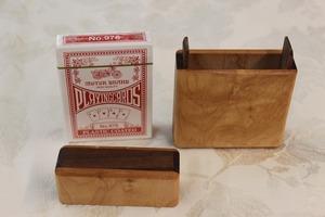 Boîte à cartes à jouer en bois personnalisée, élégante et durable, étui à cartes à jouer en bois rustique, organisateur de cartes à jouer en bois - Product Image 2