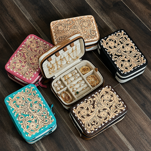 Boîte à bijoux en cuir de vachette véritable artisanale OEM ODM avec motif élégant de cartes, boîte organisatrice de bijoux parfaite pour le rangement - Product Image 5