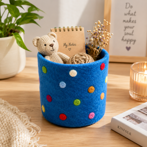 Cesta de Fieltro Azul con Puntos, Cesta de Almacenamiento de Fieltro de Lana Ecológica - Product Image 1