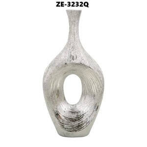 Vase à fleurs en fer forgé fait main – Décoration d'ambiance de luxe haut de gamme pour villas modernes, appartements de luxe, hôtels, bureaux d'entreprise et designers - Product Image 4