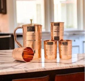 Ensemble de carafes en cuivre pour une culture artistique raffinée de la table, service d'eau en métal avec verres, durable et réutilisable pour le service de table. - Product Image 2