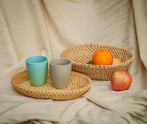 Cesta de Ratán Antigua Muy Solicitada con Diseño Intrincado Hecho a Mano para Decoración del Hogar Atemporal - Product Image 2